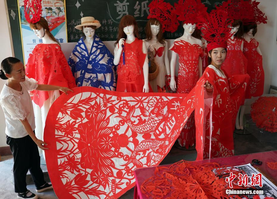 新しい農(nóng)村の無形文化遺産継承の場　甘粛省高臺