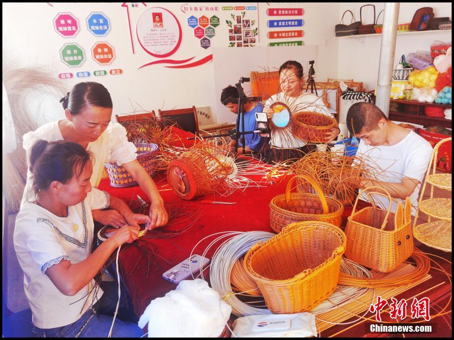 新しい農(nóng)村の無形文化遺産継承の場　甘粛省高臺