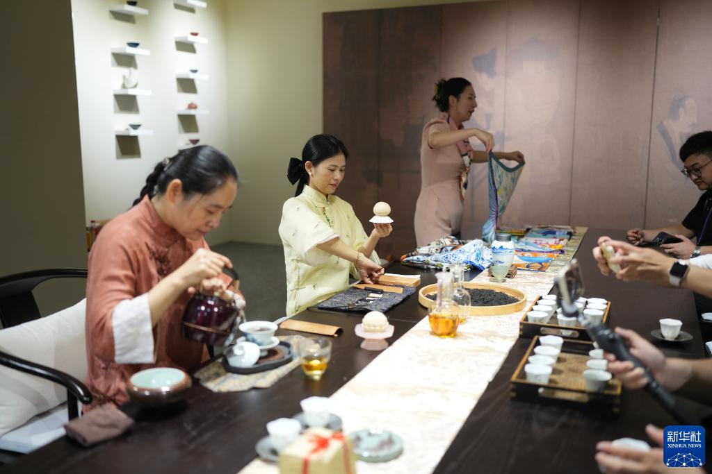 杭州アジア大會選手村を一足先に見學！　浙江省