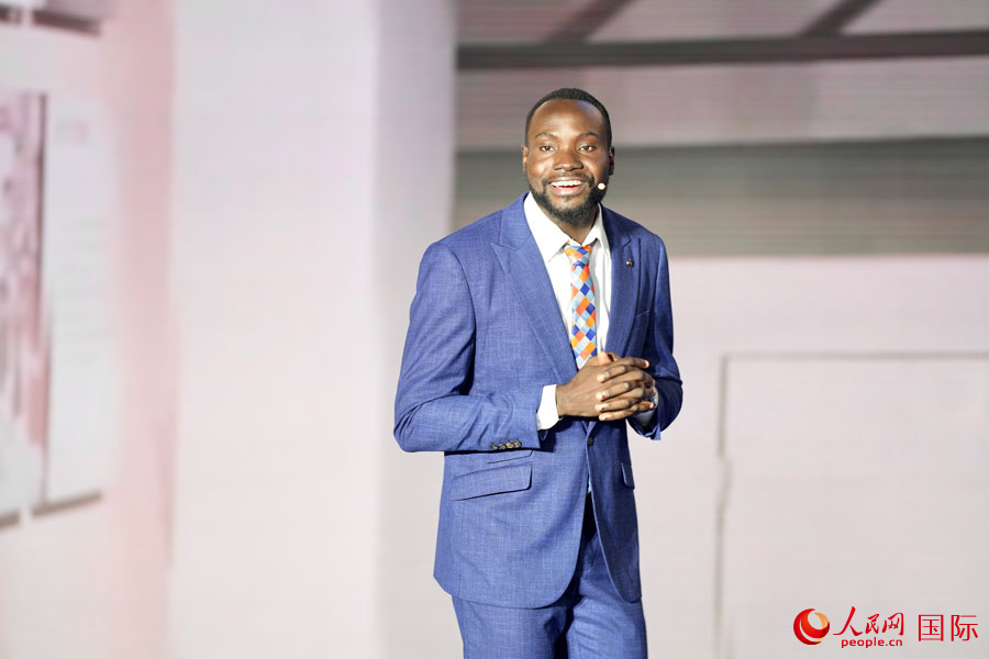 2023國(guó)際「漢字縁」中國(guó)語(yǔ)スピーチコンテストが成功裏に閉幕