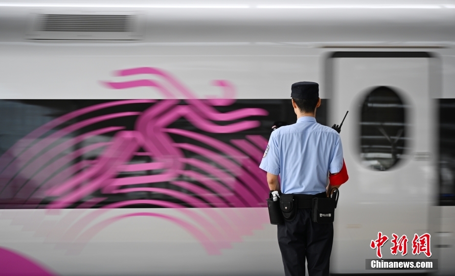 杭州アジア大會特別版スマート高速列車「復(fù)興號」の運行開始　浙江省