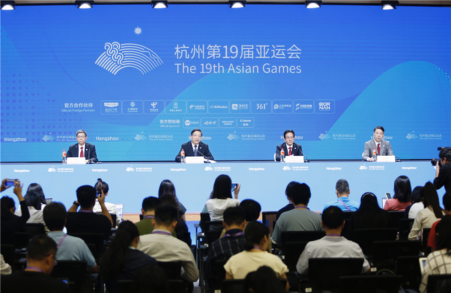 記者會見の様子（畫像は第19回アジア競技大會公式サイトから）。