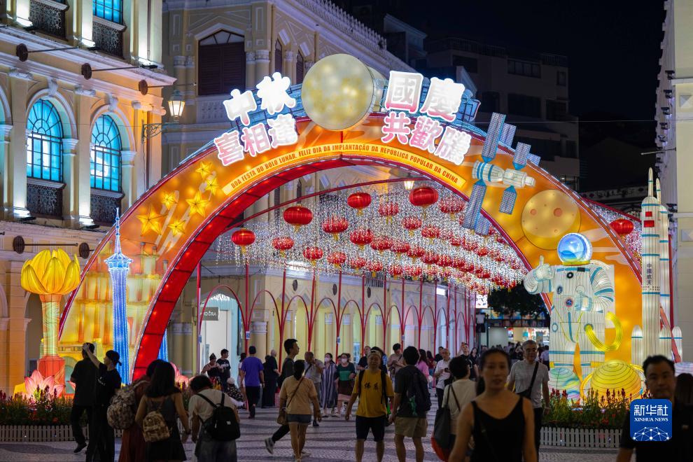 カラフルなランタンで迎える中秋節(jié)　澳門特區(qū)