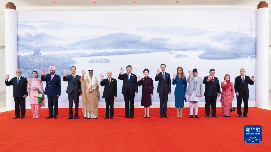 習(xí)近平國家主席と彭麗媛夫人が各國貴賓招き杭州アジア大會(huì)歓迎レセプションを開催