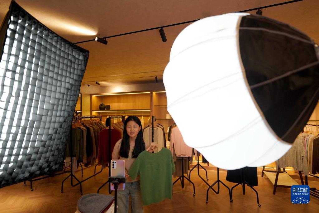 秋の生産?販売で活気づく「中國カシミヤの都」　河北省清河