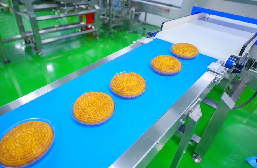 月餅生産がピーク迎え、香ばしい香りに包まれた生産現(xiàn)場　広西