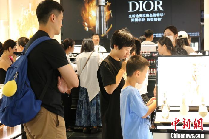 中秋＋國慶8連休の前半　海南離島免稅ショッピング売上123億円