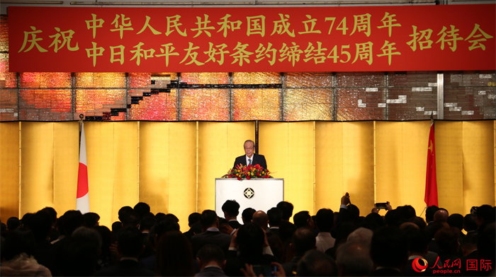 レセプションで挨拶する福田康夫元首相（撮影?許可）。