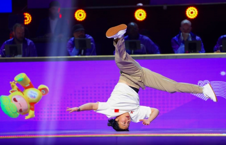 10月7日、ダンスを披露する劉清漪選手（撮影?王楷焱）。