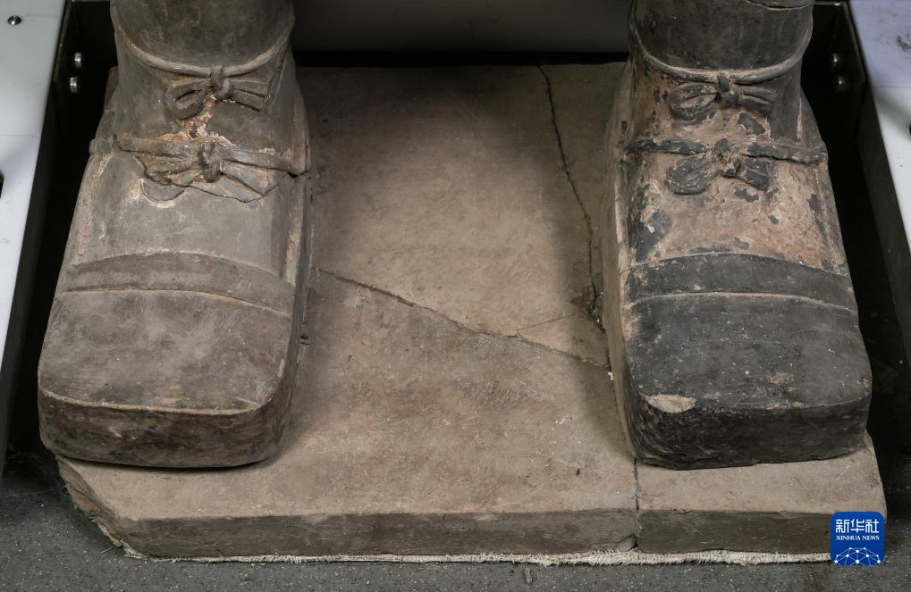 彩色兵馬俑の修復(fù)作業(yè)はどのように行われている？