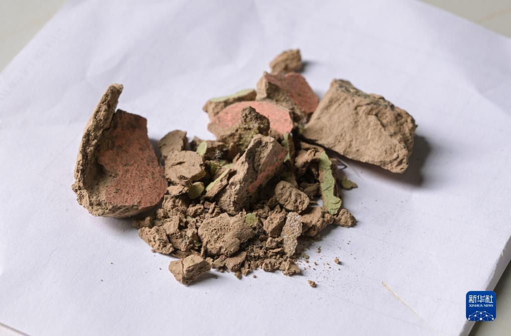 彩色兵馬俑の修復作業(yè)はどのように行われている？