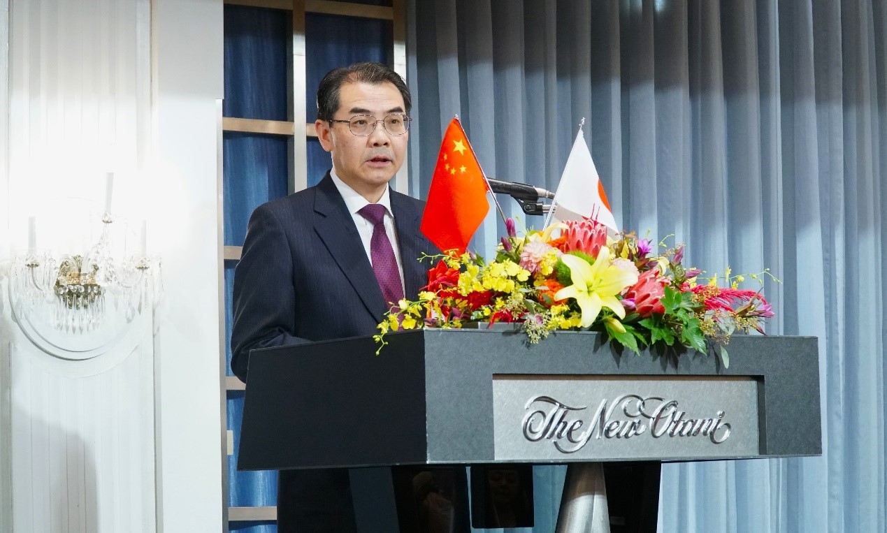 挨拶する中國(guó)の呉江浩駐日大使（撮影?蔣暁辰）