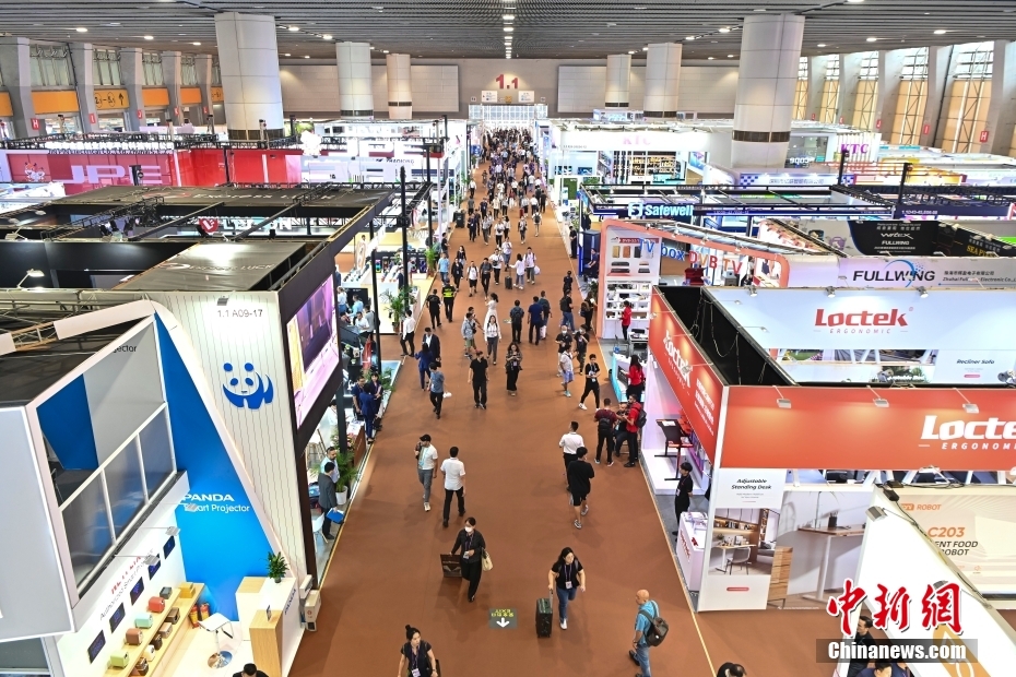 第134回広州交易會(huì)、初日の海外バイヤー數(shù)は5萬(wàn)人超