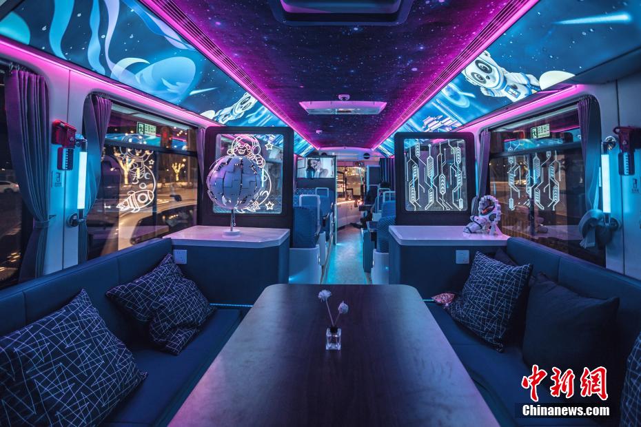 2023世界SF大會開催の成都に「SFバス」が登場