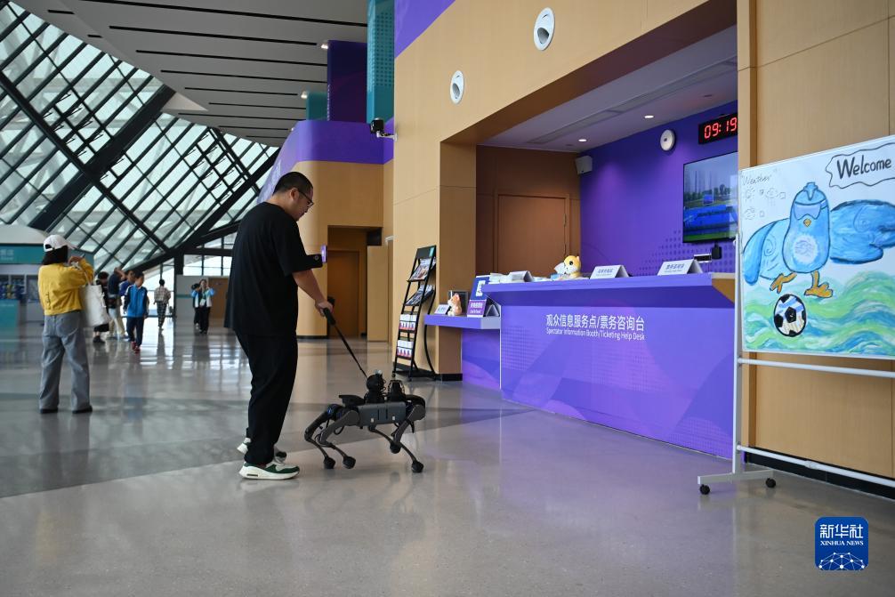 アジアパラ競技大會に「盲導(dǎo)犬ロボット」が登場　浙江省杭州