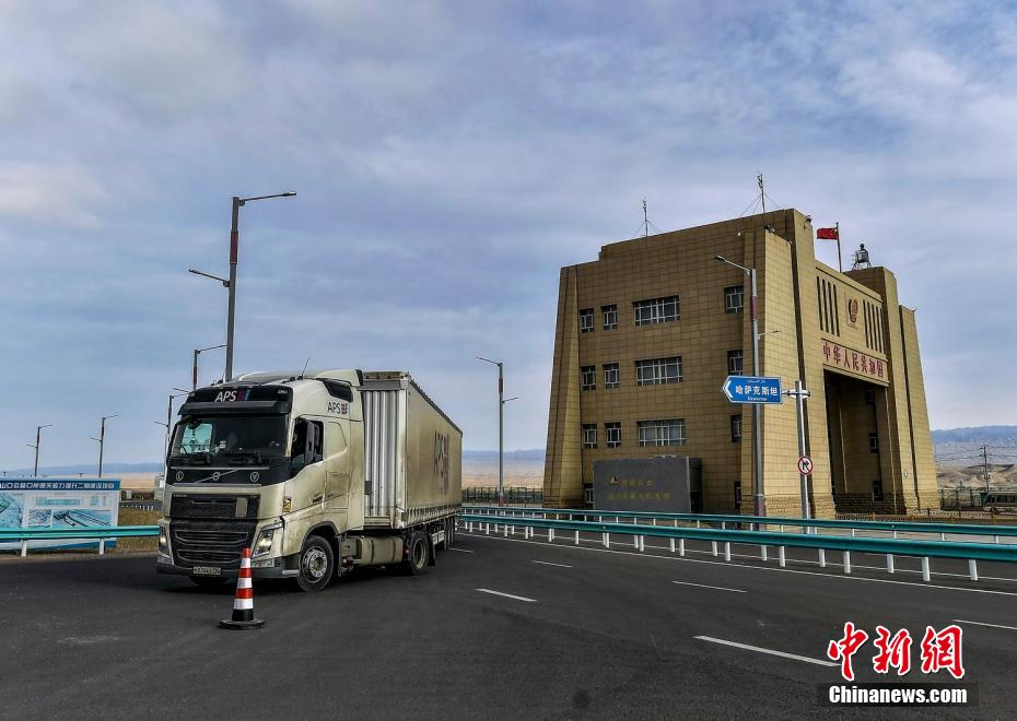 通関プロセスの最適化で「辺民互市」貿(mào)易の常態(tài)化発展を促進(jìn)　新疆?阿拉山口