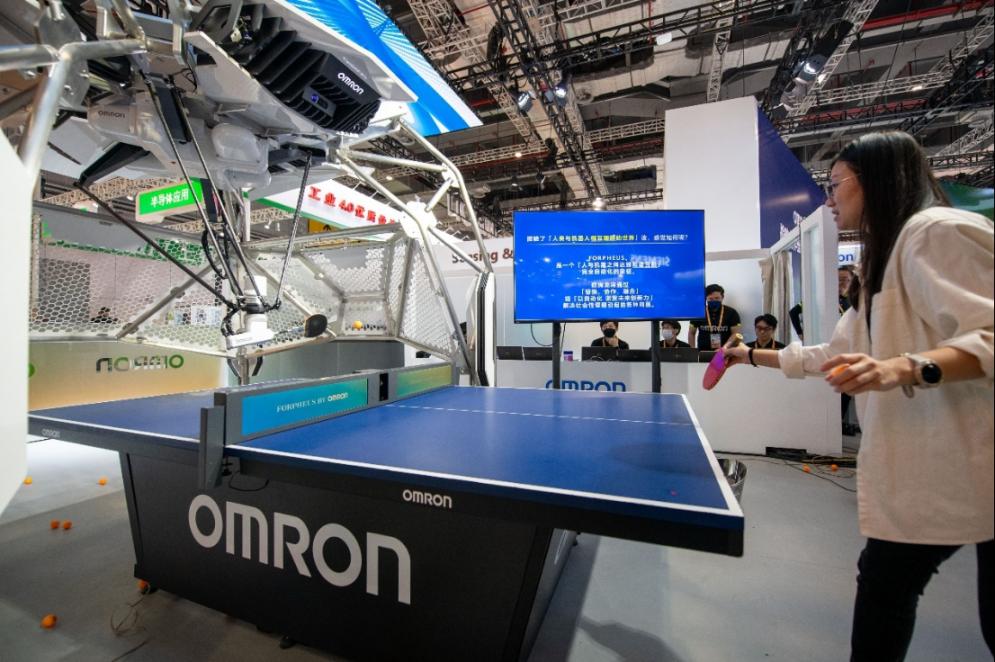 第6回中國國際輸入博覧會で展示中のハイテク製品