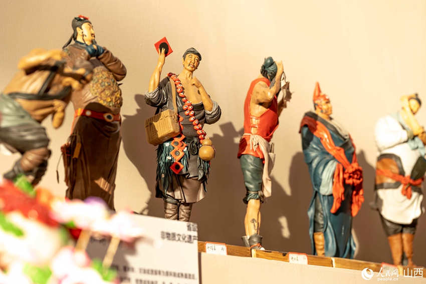 山西省の麺塑作品（撮影?盧鵬宇）。