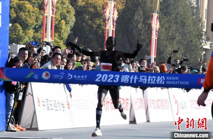 2023年喀什マラソンが開(kāi)催　新疆