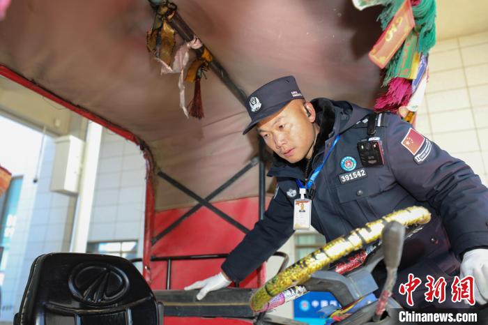 西蔵自治區(qū)の里孜口岸が開通