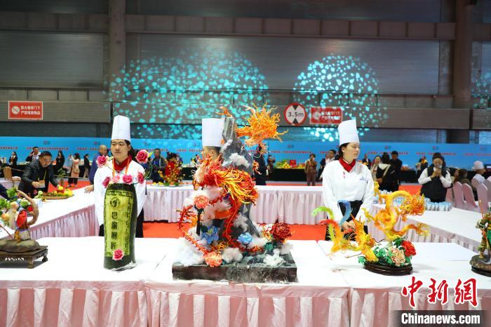 重慶の地元の食材使った特色あるグルメコンテストが開(kāi)催