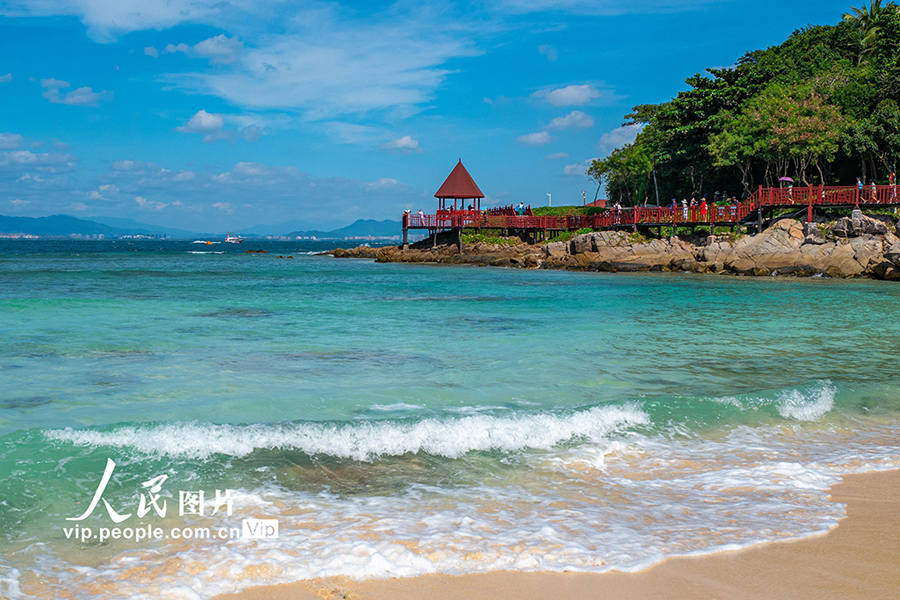 「秋冬の島巡り観光」シーズン到來(lái)し、蜈支洲島が人気に　海南省三亜