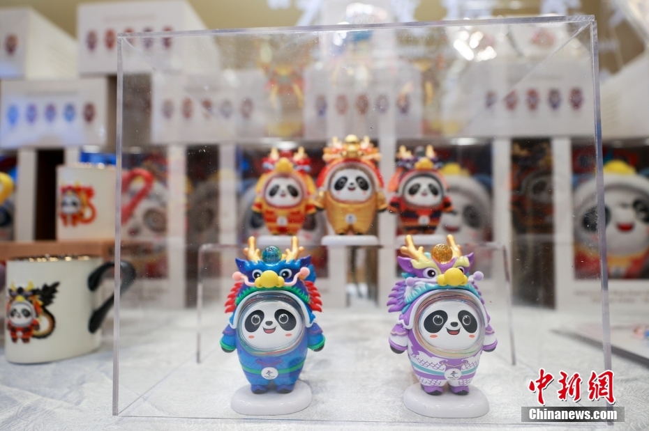 北京冬季五輪の人気キャラ氷墩墩の辰年バージョン「竜墩墩」登場！