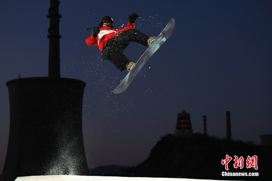 スノボW杯ビッグエア決勝、蘇翊鳴選手が日本人選手を抑え優(yōu)勝　北京