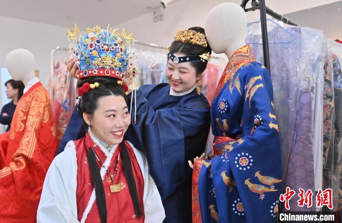 「漢服文化館」がオープンし、伝統(tǒng)文化の「沒入型體験」が可能に　吉林省長春