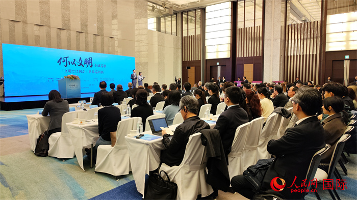 「何以文明（文明とは何か）」世界巡回展?日本特別展の開幕式の様子。（撮影?蔣暁辰）