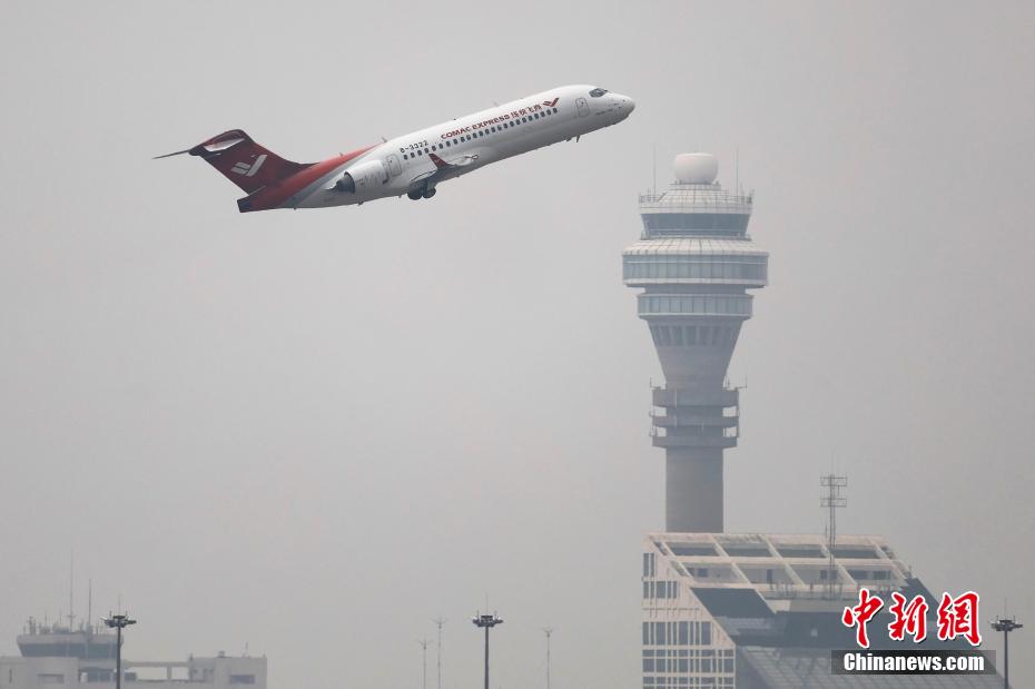 中國國産大型旅客機(jī)C919とジェット機(jī)ARJ21が初めて香港特區(qū)で披露