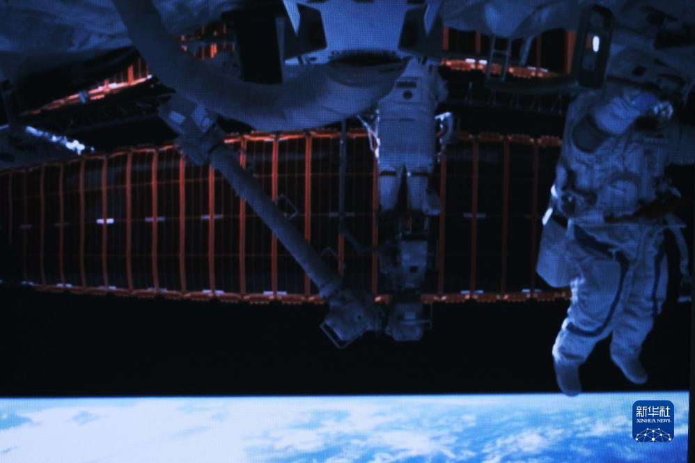 「神舟17號」の乗組員、第1回船外活動を無事完了