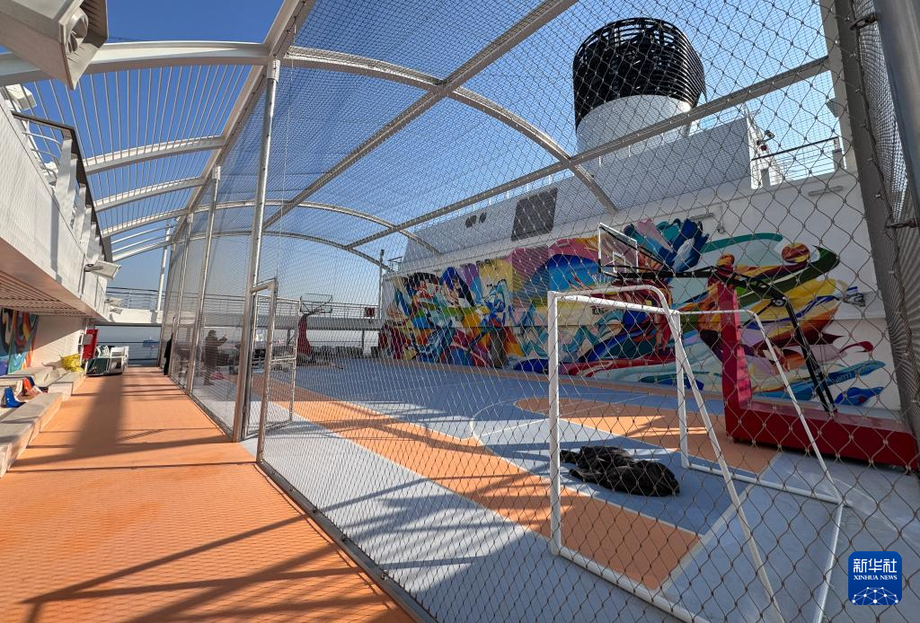 中國(guó)初の國(guó)産大型クルーズ船が試験航行を?qū)g施　上海