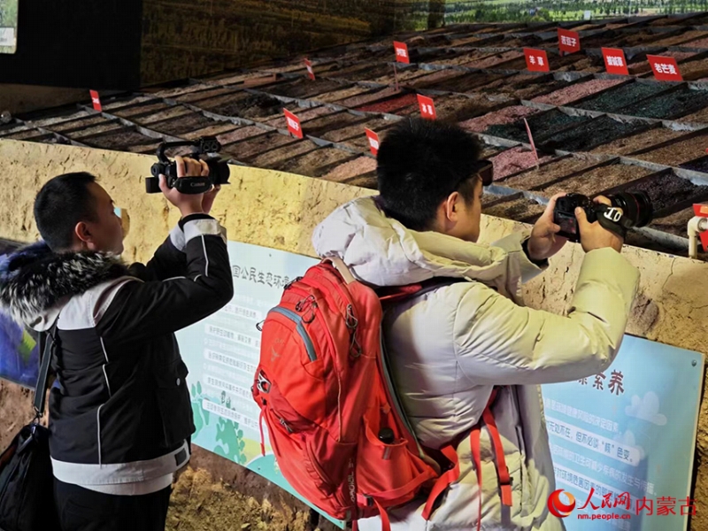 ネットメディア取材チームが第14回冬季運(yùn)動(dòng)會(huì)の開(kāi)催地の呼和浩特へ