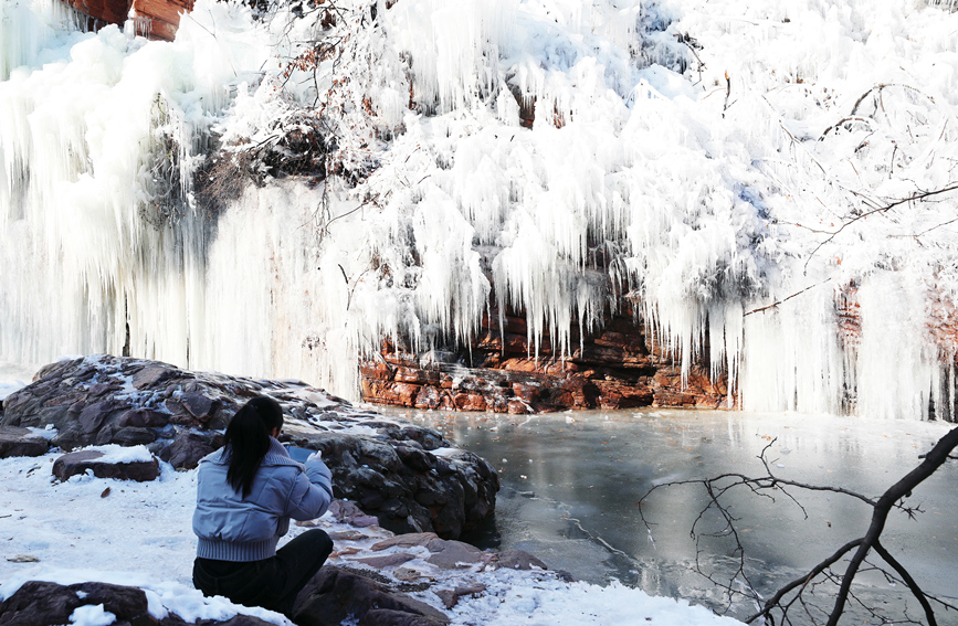 長さ5キロにわたる峽谷が「氷の滝」に　河南省