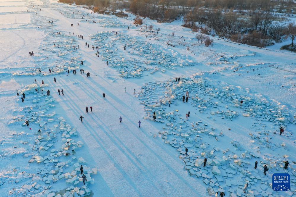「ダイヤモンドの?！工Q光客を魅了　黒竜江省哈爾浜