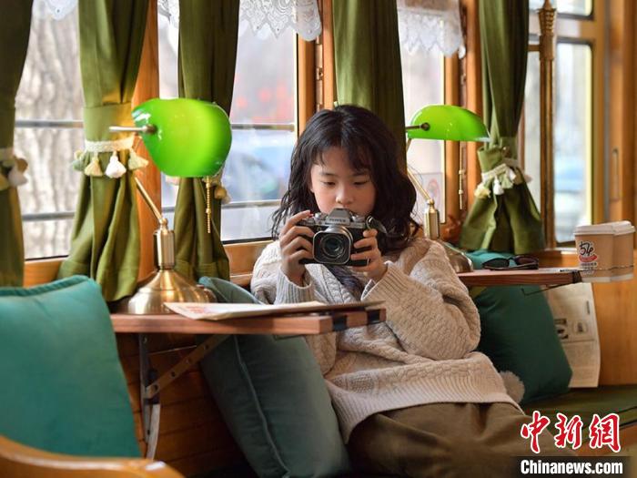 路面文化観光列車(chē)がお目見(jiàn)え　吉林省長(zhǎng)春