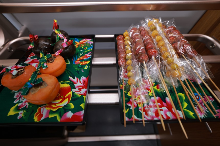 高寒冷地仕様スマート高速列車「復(fù)興號(hào)」が斉斉哈爾南駅を発車！　黒竜江省