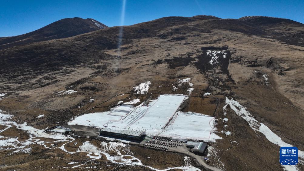 標(biāo)高4500メートル！西蔵で初のスキー場(chǎng)