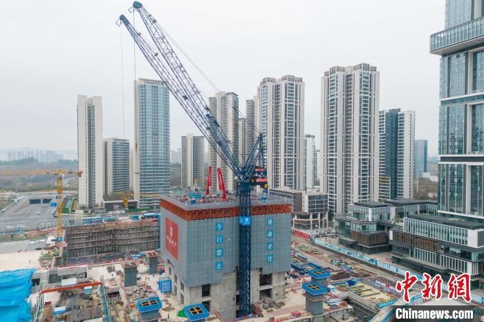 高さ489メートルの新ランドマーク建設(shè)現(xiàn)場　四川省成都