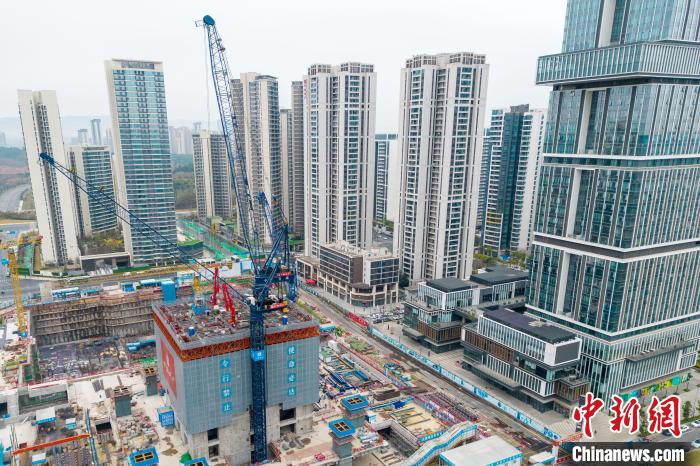 高さ489メートルの新ランドマーク建設(shè)現(xiàn)場　四川省成都