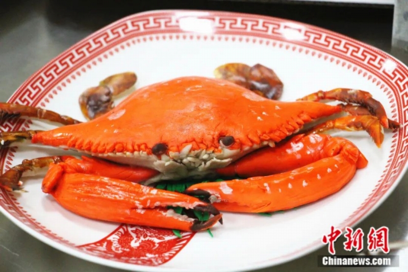 飾り蒸しパンコンテストで披露されたワタリガニをリアルに再現(xiàn)した「マントウ」(寫真提供?王哥荘街道)。