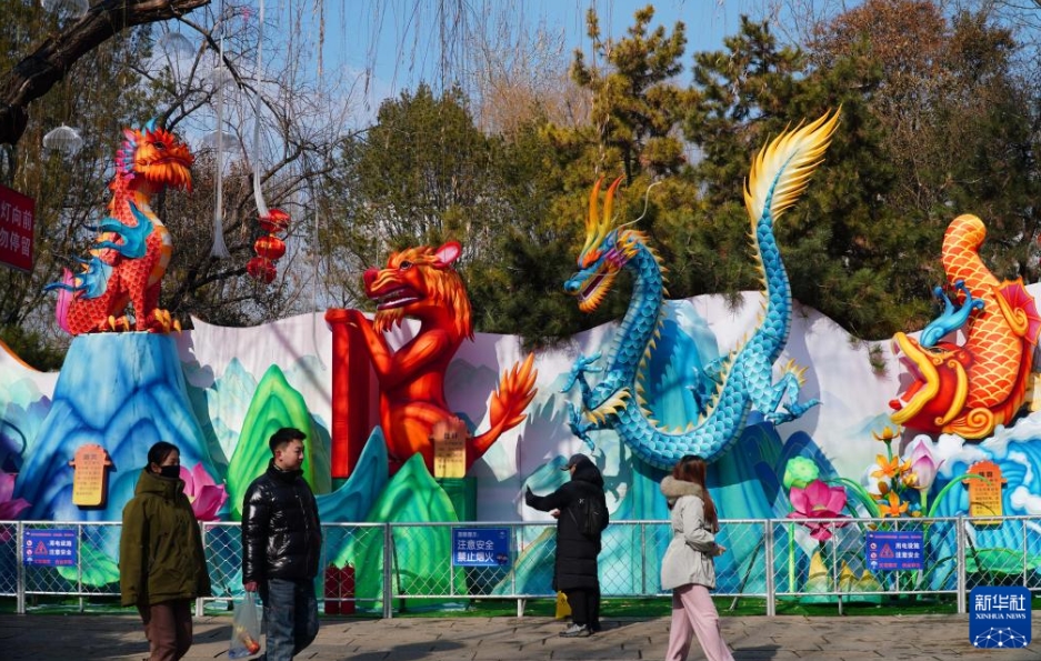 ランタンや飾りで彩り、春節(jié)の到來(lái)待ちわびる山東省済南