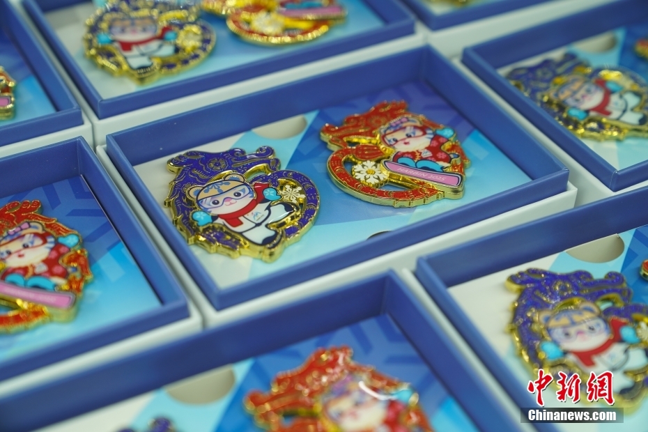 アジア冬季大會(huì)公式ライセンスグッズが人気に　黒竜江省哈爾浜