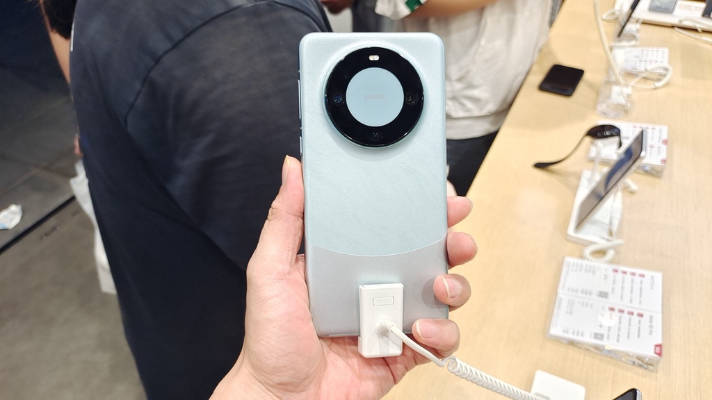 ファーウェイ「Mate 60 Pro」（畫像著作権は東方ICが所有のため転載禁止）