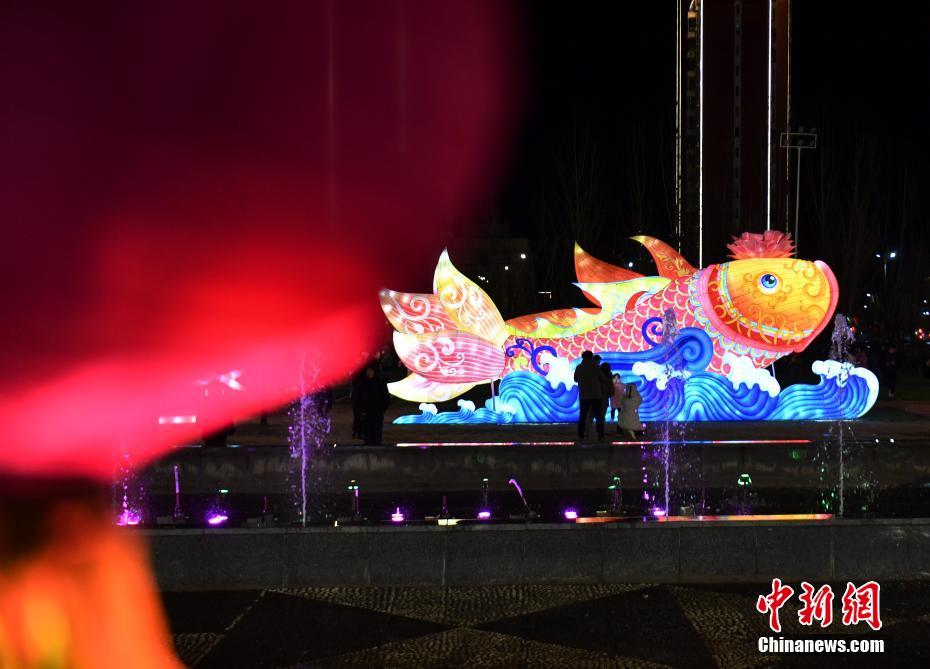 雄安新區(qū)でランタンフェスティバル開幕　河北省