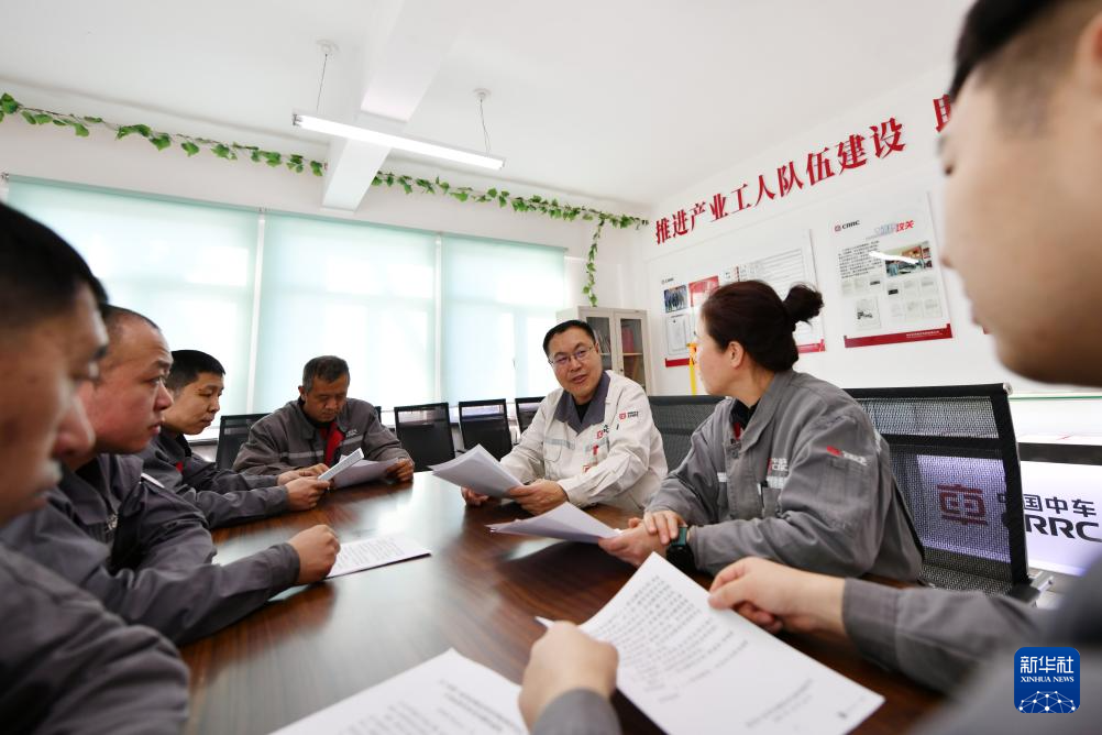 新たな質(zhì)の生産力の形成加速のために建言?獻(xiàn)策<王海全人代代表>