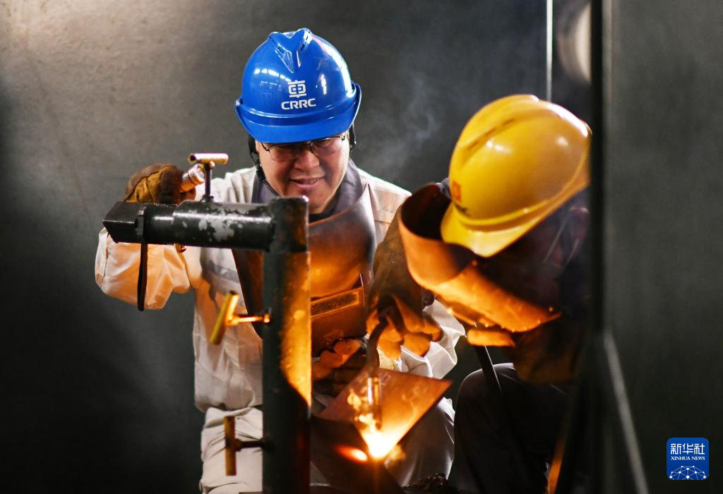 新たな質(zhì)の生産力の形成加速のために建言?獻(xiàn)策<王海全人代代表>