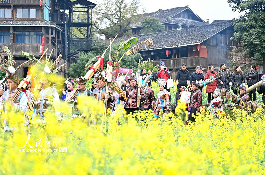 文化と観光の融合を促進する伝統(tǒng)の祭り　広西?融水