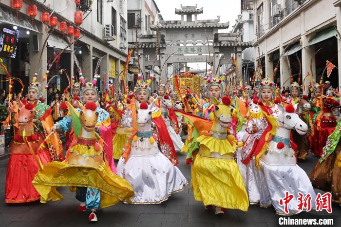 2024年「潮州青竜廟會」、無形文化遺産の民俗蕓能が続々登場　広東省